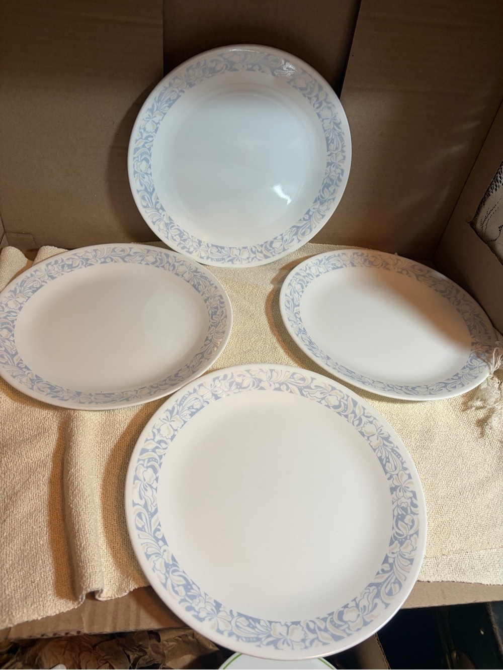 Vintage Corelle Nice
Set of 4 Sea and Sand by Corelle Dinner Plates 10-1/4”